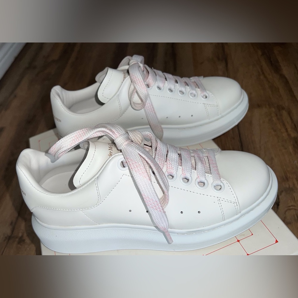 **$OLD ** Alexander McQueen 36 All White Larry Star Oversized Sneaker